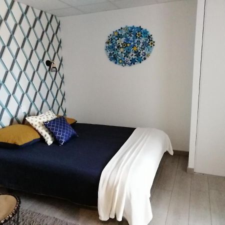 Hotel Sainte Therese Lourdes Bagian luar foto