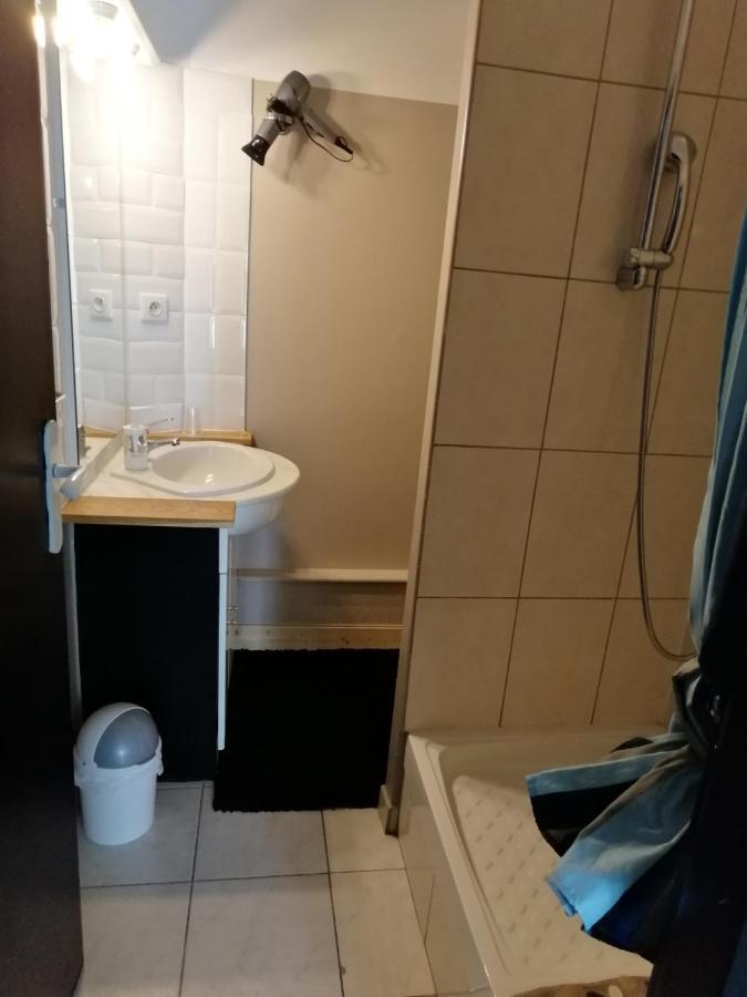 Hotel Sainte Therese Lourdes Bagian luar foto