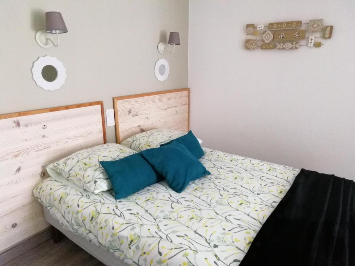 Hotel Sainte Therese Lourdes Bagian luar foto