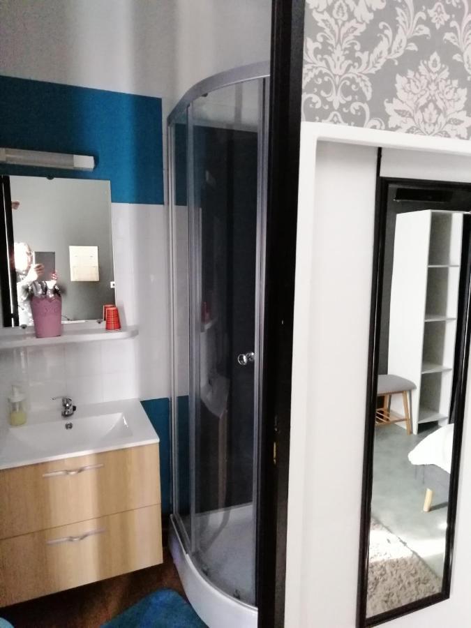 Hotel Sainte Therese Lourdes Bagian luar foto