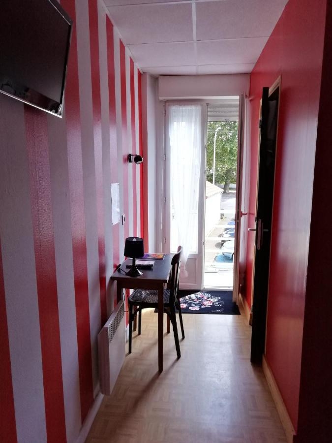 Hotel Sainte Therese Lourdes Bagian luar foto