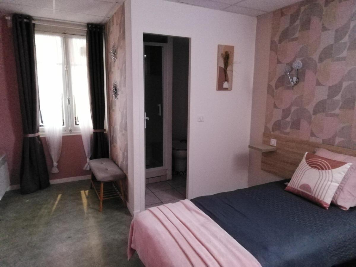 Hotel Sainte Therese Lourdes Bagian luar foto